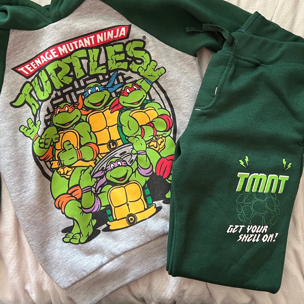 Nickelodeon TMNT Green and Gray Sweatshirt set and t-shirt - Picture 2 of 10